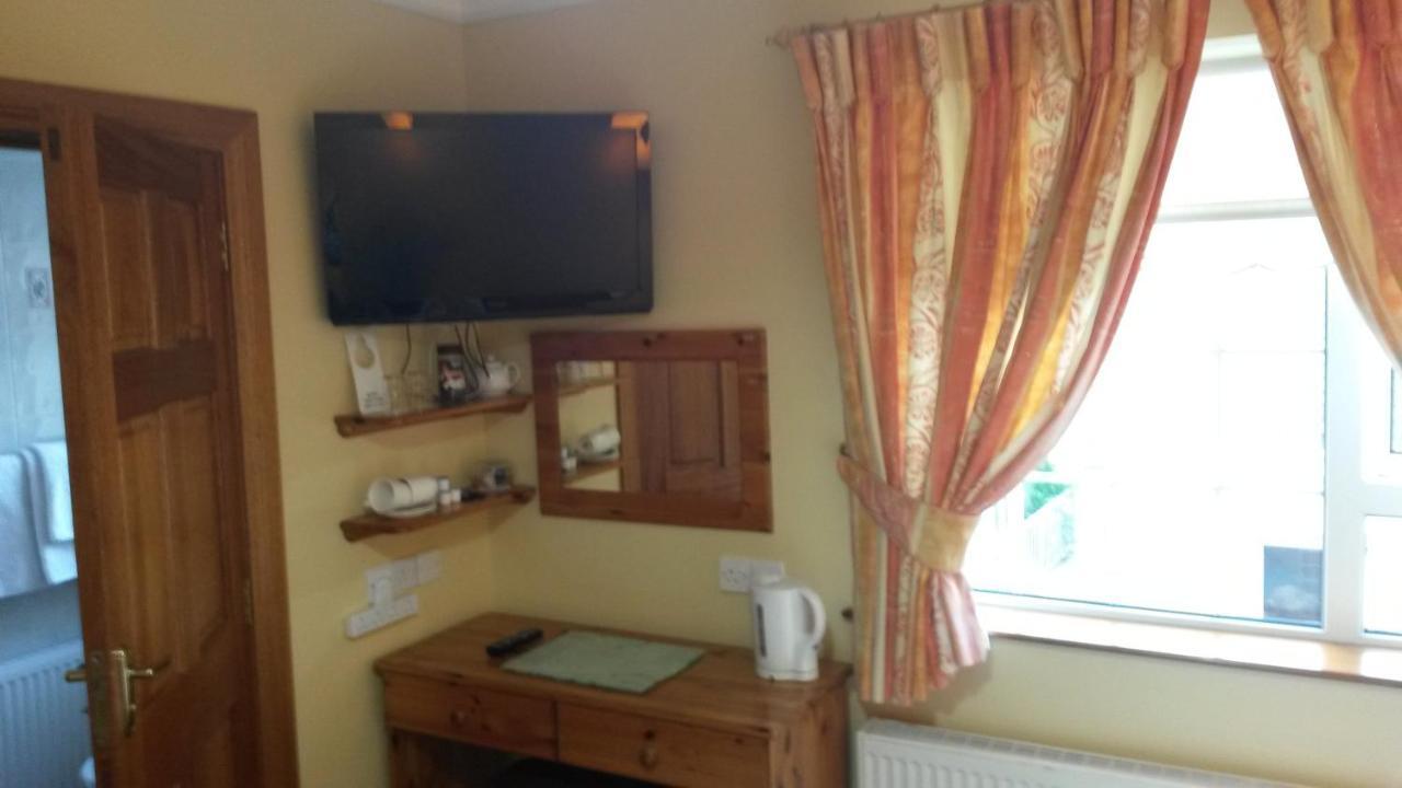 Ballyraine Guesthouse Letterkenny Room photo