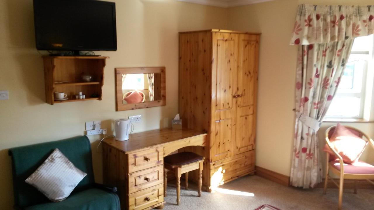Ballyraine Guesthouse Letterkenny Room photo